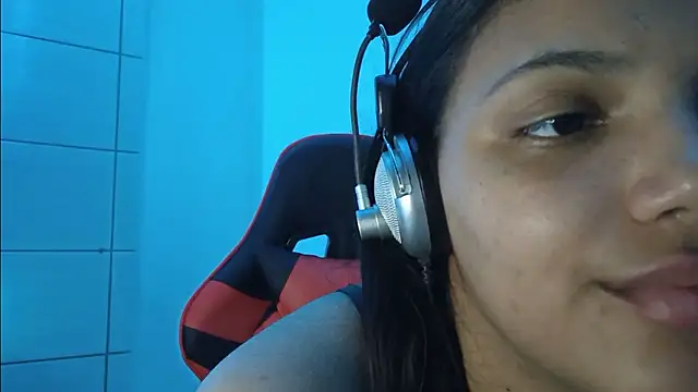 Snapshot of bombomepimenta chatting on 01.17.25 bombomepimenta online show from 01.17.25