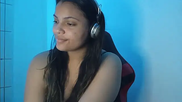 Snapshot of bombomepimenta chatting on 01.18.25 bombomepimenta online show from 01.18.25