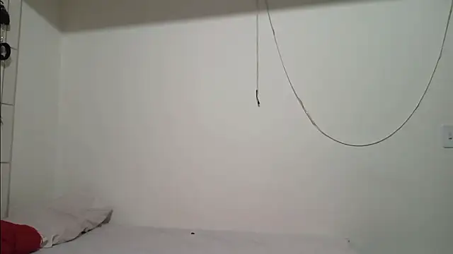 Snapshot of bombomepimenta chatting on 03.18.25 bombomepimenta online show from 03.18.25