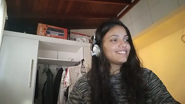 Snapshot of bombomepimenta chatting on 10.27.25 bombomepimenta online show from 10.27.25