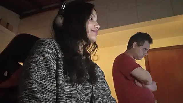 Snapshot of bombomepimenta chatting on 10.28.25 bombomepimenta online show from 10.28.25