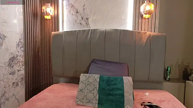 Danielaa a online show from 10.12.25