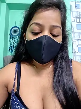 Snapshot of Monalisa_Singh chatting on 05.04.26 Monalisa Singh online show from 05.04.26