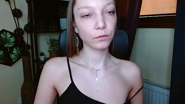 EmillyPlay online show from 03.26.26