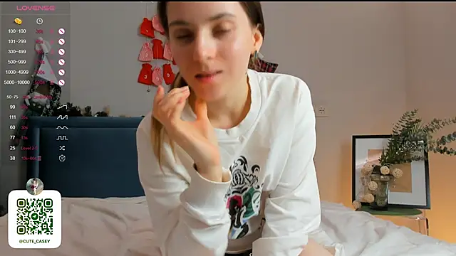 Snapshot of DonnaBurkee chatting on 01.16.25 DonnaBurkee online show from 01.16.25