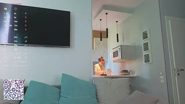 Snapshot of DonnaBurkee chatting on 07.19.26 DonnaBurkee online show from 07.19.26
