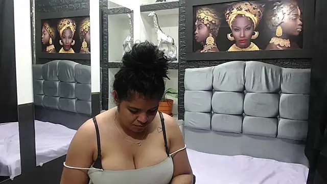 Snapshot of sia_cavad chatting on 12.29.24 sia cavad online show from 12.29.24