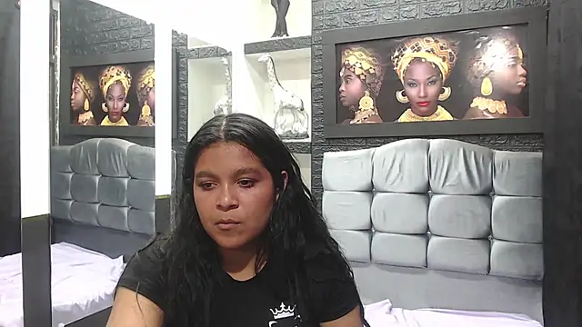 Snapshot of sia_cavad chatting on 12.30.24 sia cavad online show from 12.30.24