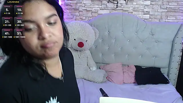 Snapshot of sia_cavad chatting on 01.06.25 sia cavad online show from 01.06.25