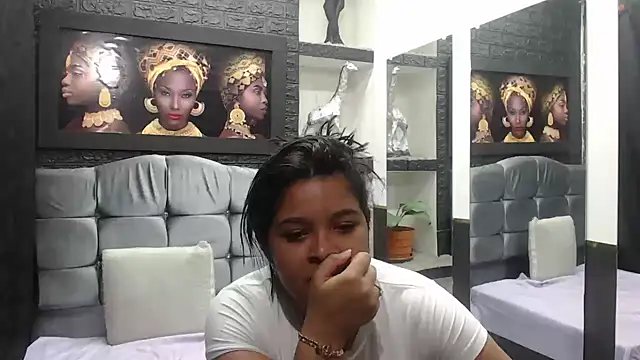 Snapshot of sia_cavad chatting on 01.25.25 sia cavad online show from 01.25.25