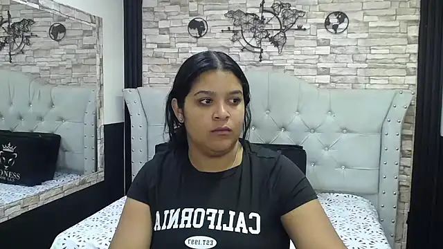 Snapshot of sia_cavad chatting on 10.01.25 sia cavad online show from 10.01.25