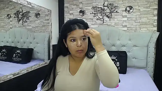 Snapshot of sia_cavad chatting on 10.08.25 sia cavad online show from 10.08.25