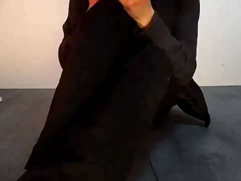 Nolosabes01 online show from 01.04.25