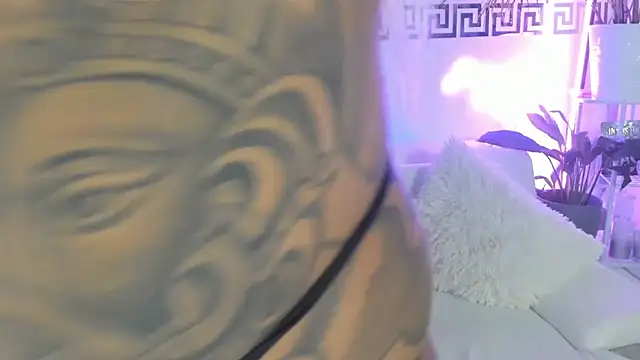 Snapshot of CocoSkyy chatting on 01.08.25 CocoSkyy online show from 01.08.25