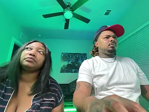 Snapshot of 4EVAGLACIERS chatting on 03.04.26 4EVAGLACIERS online show from 03.04.26