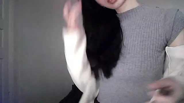 Snapshot of ElizaSwon chatting on 09.26.25 ElizaSwon online show from 09.26.25