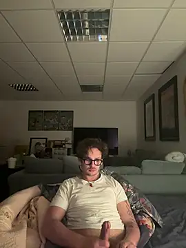 Snapshot of hardmecl chatting on 12.10.24 hardmecl online show from 12.10.24