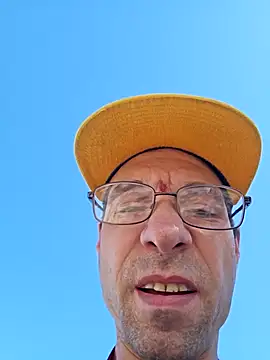 Iliketocooksquirt25 online show from 10.24.25