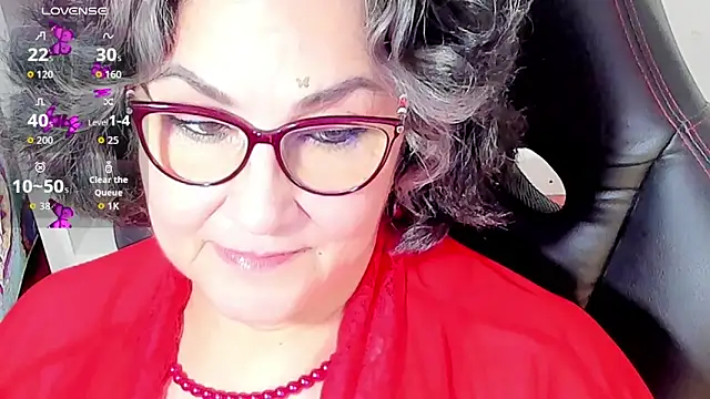 Snapshot of cataleya_mom chatting on 10.18.25 cataleya mom online show from 10.18.25