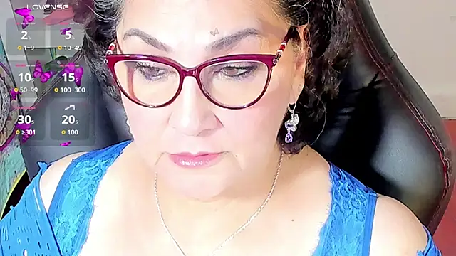 Snapshot of cataleya_mom chatting on 10.20.25 cataleya mom online show from 10.20.25