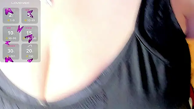 Snapshot of cataleya_mom chatting on 10.22.25 cataleya mom online show from 10.22.25