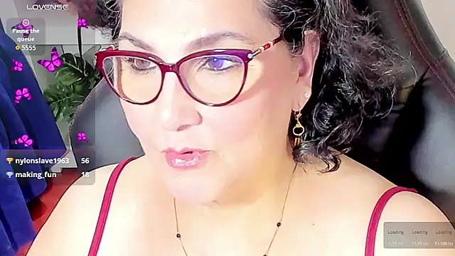 Snapshot of cataleya_mom chatting on 10.27.25 cataleya mom online show from 10.27.25