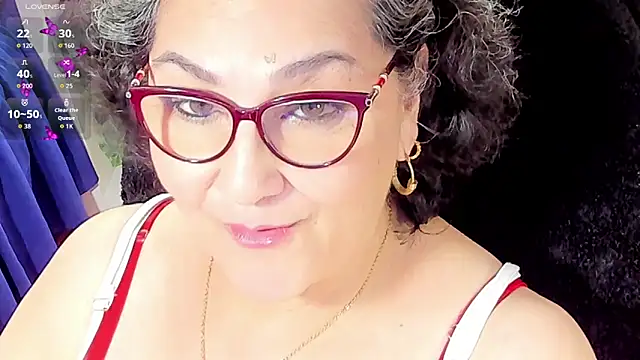 Snapshot of cataleya_mom chatting on 11.12.25 cataleya mom online show from 11.12.25