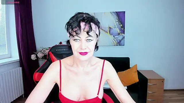 Snapshot of Silvia_Wallec chatting on 04.30.26 Silvia Wallec online show from 04.30.26
