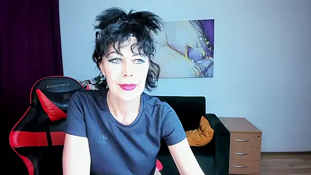 Snapshot of Silvia_Wallec chatting on 06.07.26 Silvia Wallec online show from 06.07.26
