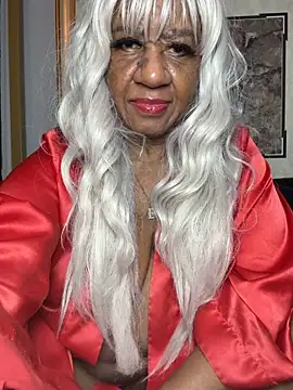 BreanaDivine online show from 12.19.25