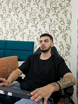 Snapshot of Michael_magno chatting on 02.26.26 Michael magno online show from 02.26.26