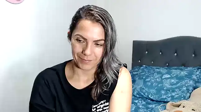 Snapshot of Chantal_hott chatting on 12.03.24 Chantal hott online show from 12.03.24