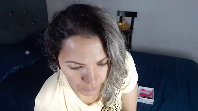 Snapshot of Chantal_hott chatting on 05.30.26 Chantal hott online show from 05.30.26