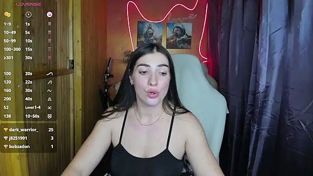 Snapshot of Fiery_Brunette_ chatting on 12.30.24 Fiery Brunette online show from 12.30.24