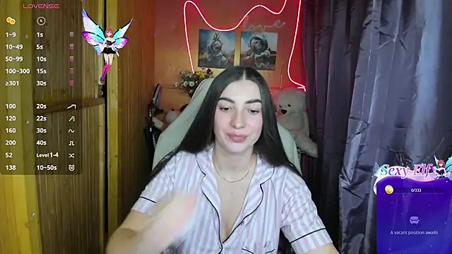 Snapshot of Fiery_Brunette_ chatting on 01.07.25 Fiery Brunette online show from 01.07.25