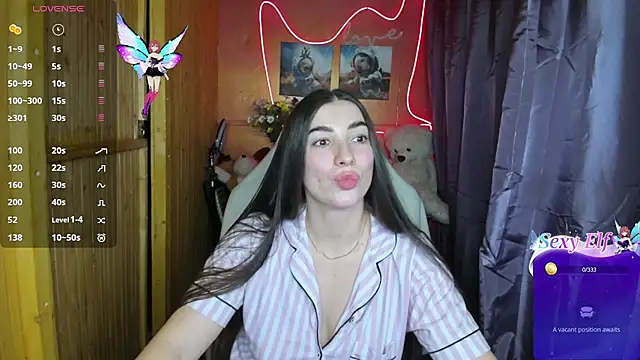 Snapshot of Fiery_Brunette_ chatting on 01.13.25 Fiery Brunette online show from 01.13.25