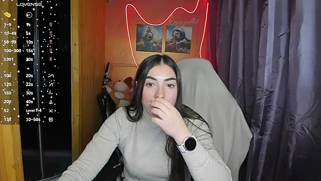 Snapshot of Fiery_Brunette_ chatting on 02.27.25 Fiery Brunette online show from 02.27.25