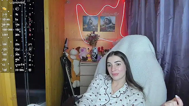 Snapshot of Fiery_Brunette_ chatting on 03.12.25 Fiery Brunette online show from 03.12.25