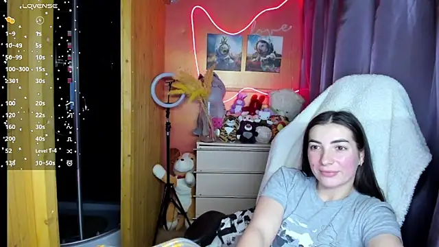 Fiery Brunette  online show from 01.15.26