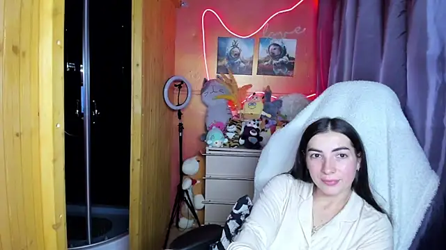 Snapshot of Fiery_Brunette_ chatting on 04.26.26 Fiery Brunette online show from 04.26.26