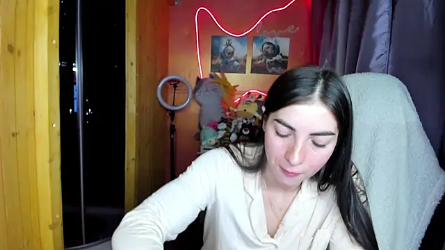 Snapshot of Fiery_Brunette_ chatting on 05.17.26 Fiery Brunette online show from 05.17.26