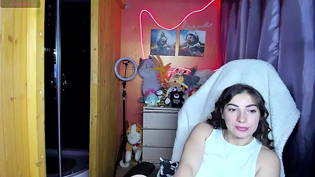 Snapshot of Fiery_Brunette_ chatting on 05.23.26 Fiery Brunette online show from 05.23.26