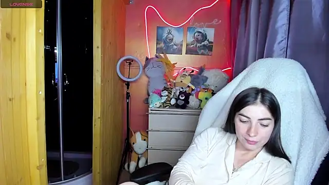 Snapshot of Fiery_Brunette_ chatting on 06.12.26 Fiery Brunette online show from 06.12.26