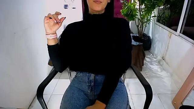 BitterMomXxx online show from 09.25.25