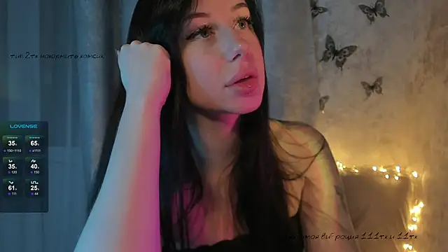 Snapshot of elena_addiction chatting on 10.09.25 elena addiction online show from 10.09.25