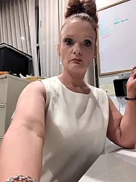 Snapshot of sexiginger22 chatting on 04.19.26 sexiginger22 online show from 04.19.26