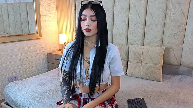 catalina  23 online show from 10.11.25