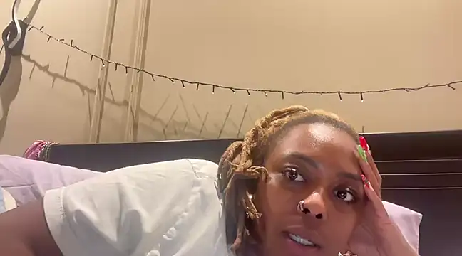 ChocolateCakeQueen online show from 01.07.25