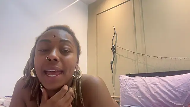 ChocolateCakeQueen online show from 01.11.25