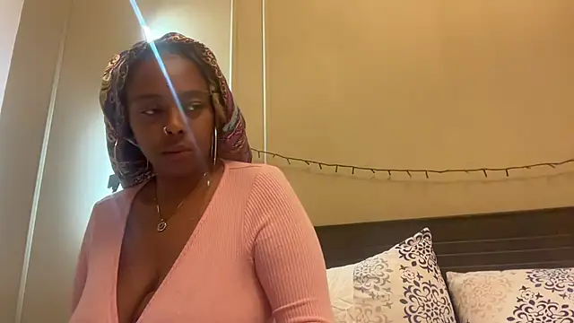 ChocolateCakeQueen online show from 01.13.25